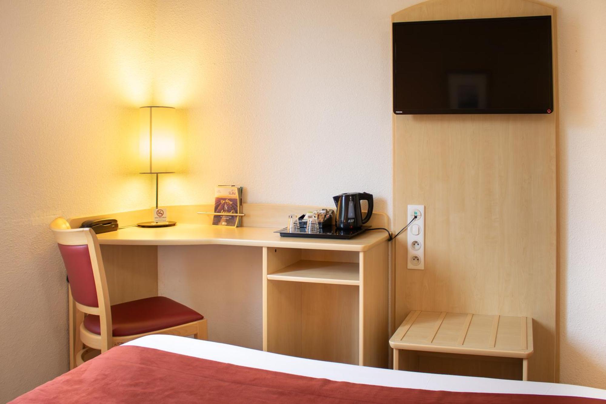Brit Hotel シャトーダン エクステリア 写真